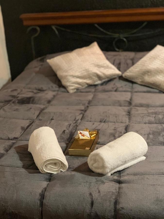 Tres Belle Suite Dans Le Centre Historique Ideale Pour 2 Personnes Orange  Eksteriør bilde